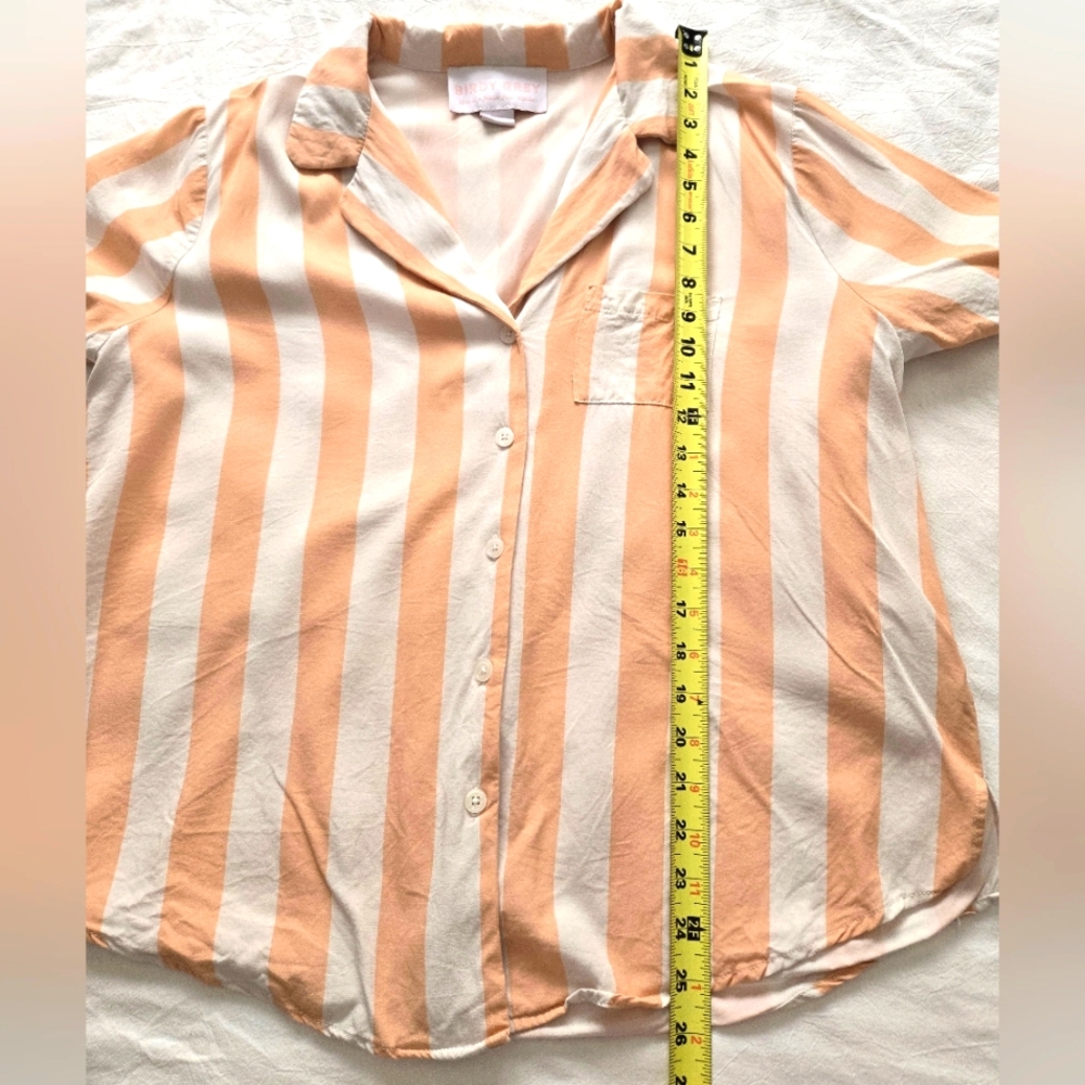 Peach and White Striped Short Pajama Set Size Medium - Picture 11 of 17